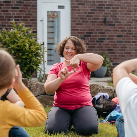 Kontriert draußen mit den Kindern besser Lernen